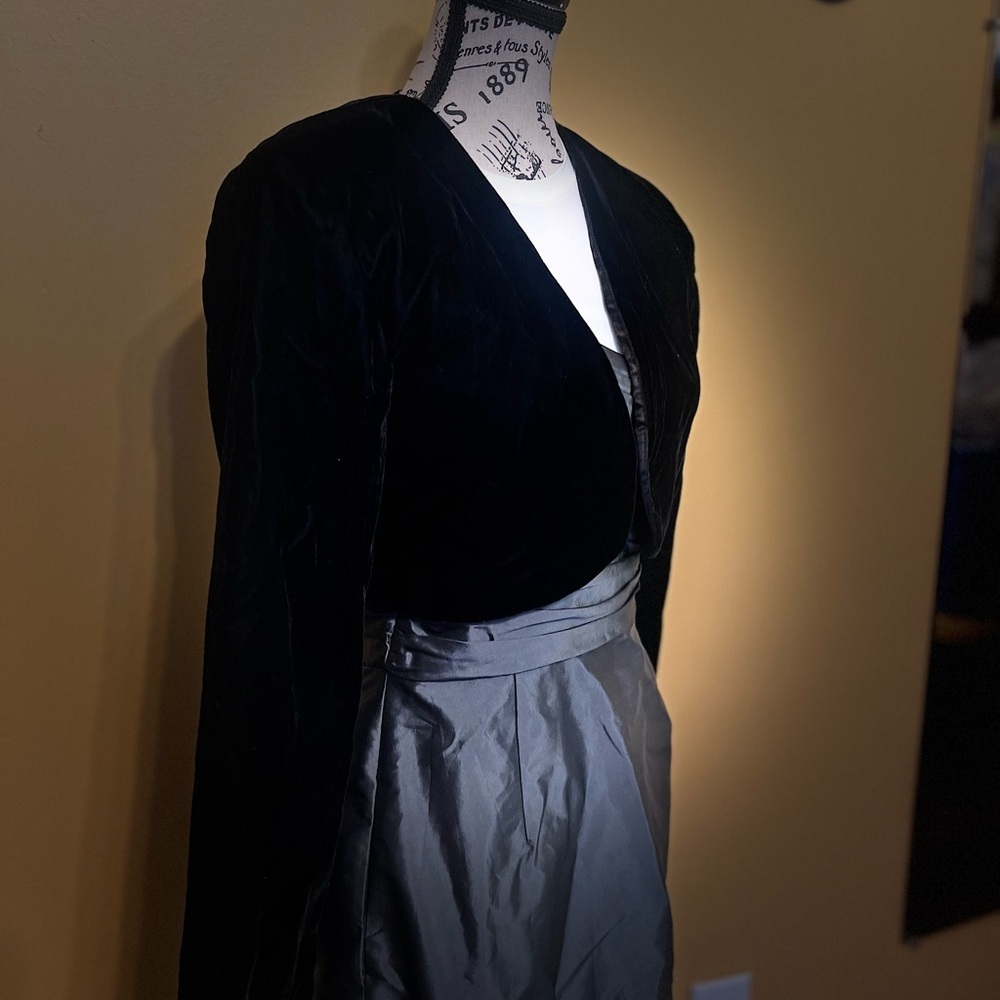 Vtg  Scott McClintock Black Velvet Bolero Jacket Puffy Shoulder Goth Sz M - Picture 3 of 8